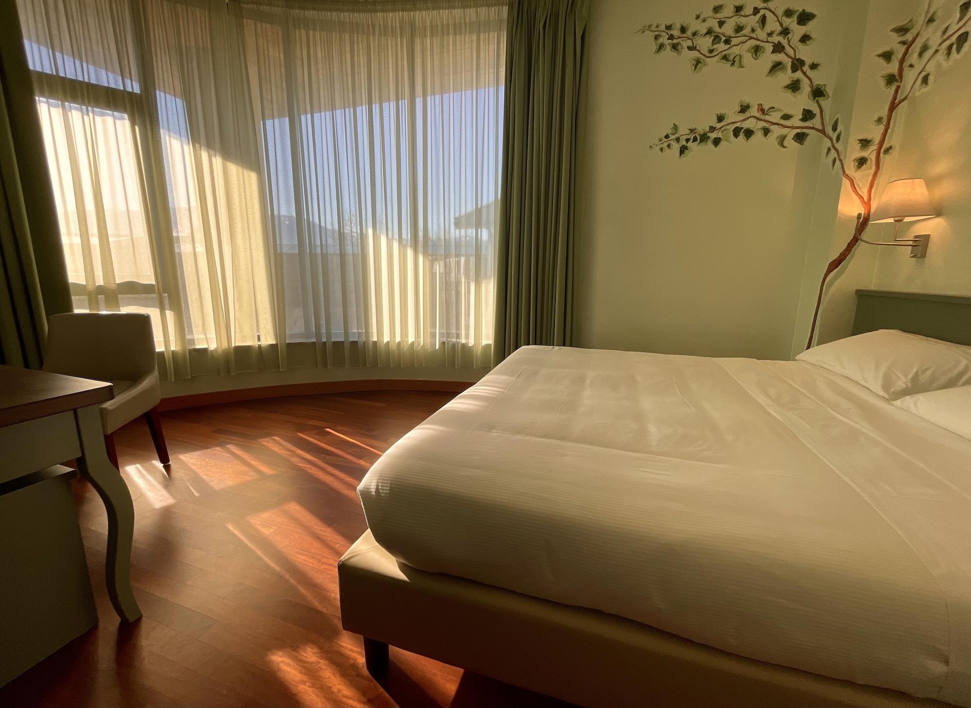 Hotel Santacroce Meeting Sulmona Eksteriør bilde